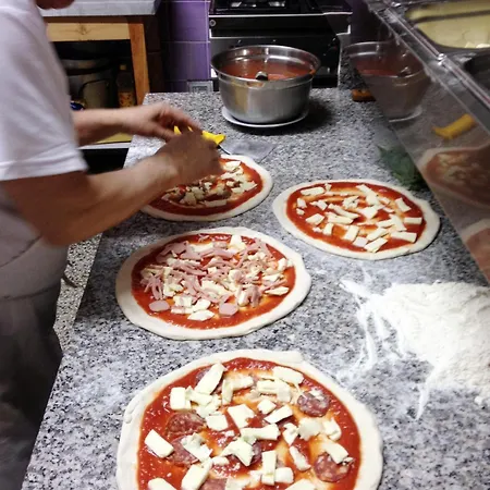 L'asino Vola Nocleg ze śniadaniem 3*